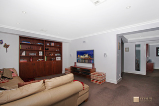 Formal Lounge (2015-08-11)