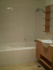 Bathroom (2014-12-09)