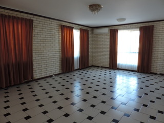 Lounge Room (2015-05-20)