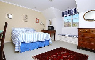 Bed 3 (2004-10-14)