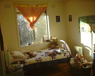 Bed 2 (2001-07-05)