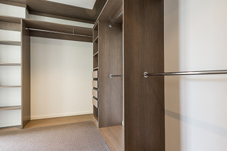 Walk in robe to ensuite (2015-02-03)