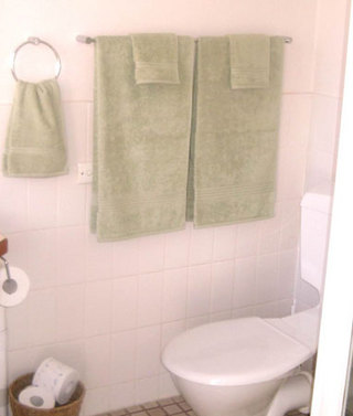 Bathroom (2006-10-17)