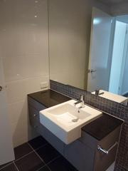 Bathroom (2012-08-27)