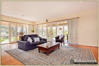 Family Room (2010-10-02)
