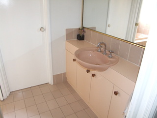 Bathroom (2016-09-01)