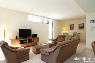 Living Room (2012-10-18)