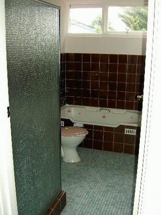 Bathroom (2006-08-02)