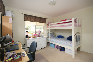 Bed 2 (2007-12-06)