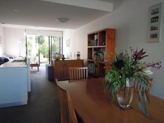 Dining area (2016-04-12)