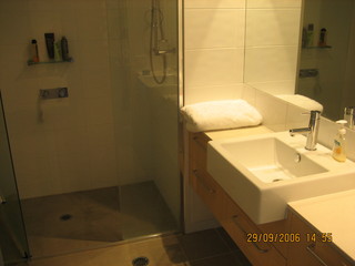 Ensuite (2006-10-04)