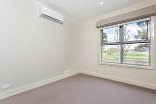 Bedroom (2014-09-18)