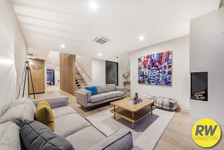 Formal Living (2015-10-07)