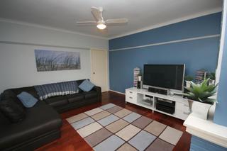 Lounge Room (2011-09-08)