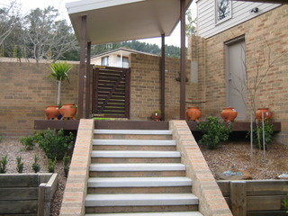 Enclosed front courtyard (2012-09-12)