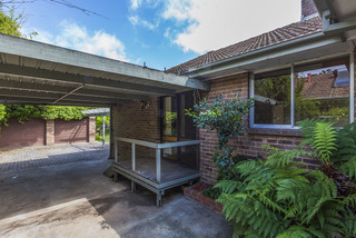 side of house (2015-09-29)