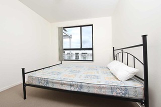 Bedroom 1 (2014-05-01)