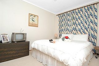 Bedroom (2006-03-23)