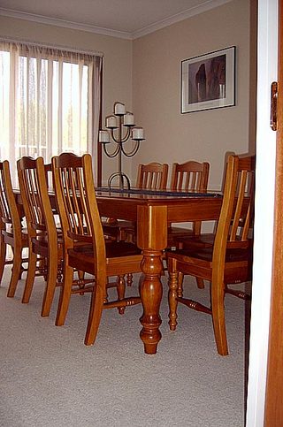 Dining (2004-10-15)
