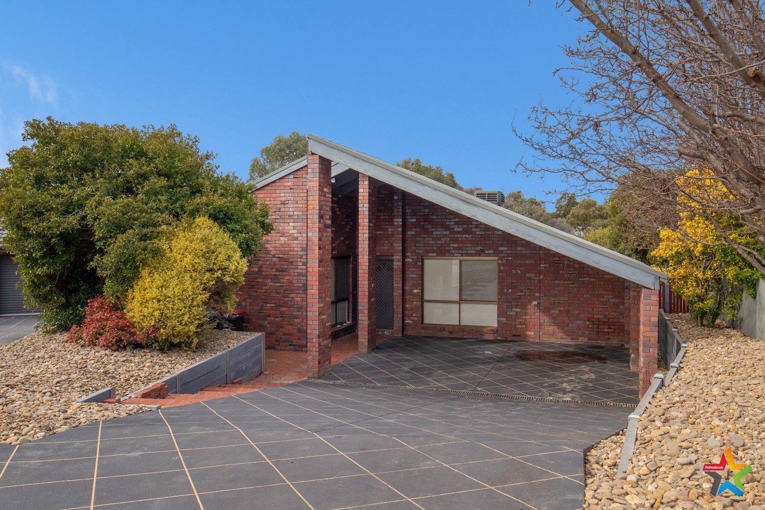 2/8 Fraser Court, Wodonga VIC 3690 - House for Sale | Allhomes 2/8 Fraser Court, Wodonga VIC 3690 - House for Sale | Allhomes