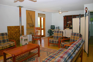 Lounge to dining (2004-11-24)