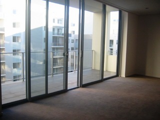 Lounge Room (2012-12-07)