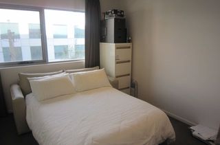 Bedroom 1 (2012-12-04)