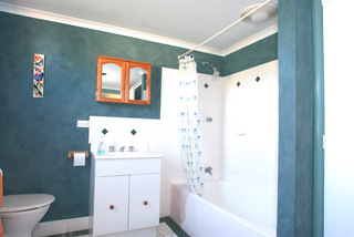 Bathroom (2006-12-04)
