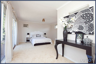 Bedroom 1 (2011-06-02)