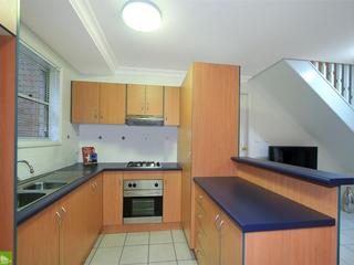 7/18 Osborne Street Wollongong - Bedroom 1 (2015-01-28)