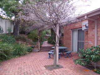 Courtyard (2006-06-09)