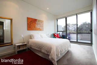 Bedroom 1 (2014-11-11)