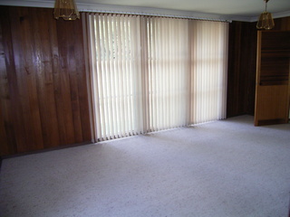 Lounge (2006-08-01)