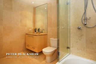 Bathroom (2012-05-31)