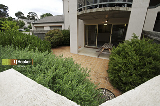 Front Courtyard (2011-03-11)