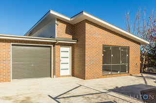 UNDER OFFER (2015-05-06)