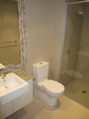 Bathroom (2015-02-09)