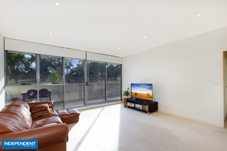 Lounge/dining (2014-04-04)