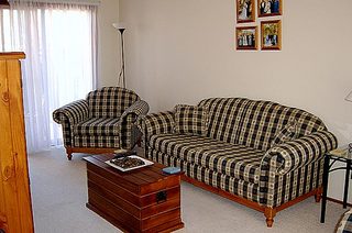 Lounge (2004-10-15)