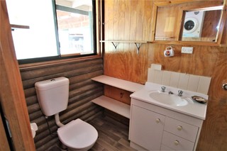 Bathroom (2019-01-29)