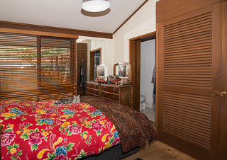 Bedroom 1 (2013-05-09)