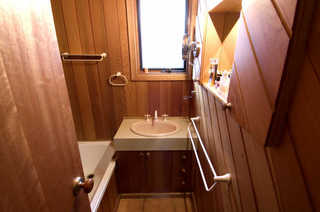 Bathroom (2007-09-20)
