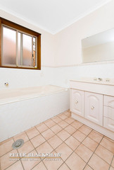 Bathroom (2015-07-20)