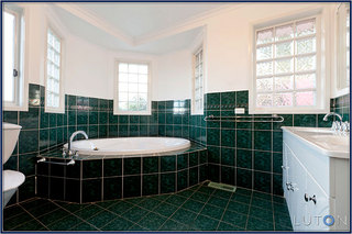 Ensuite (2011-08-24)