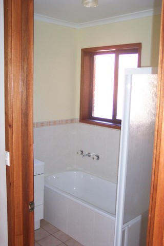 Bathroom (2007-10-11)