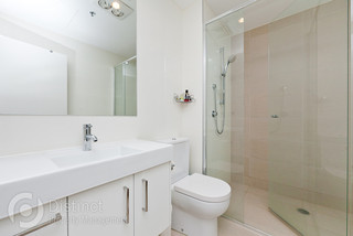 Bathroom (2015-06-26)