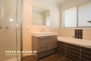 Bathroom (2014-10-21)