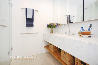 Bathroom (2016-12-07)