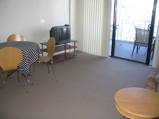 Lounge (2007-07-11)