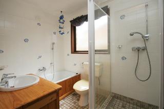 Bathroom (2008-01-08)